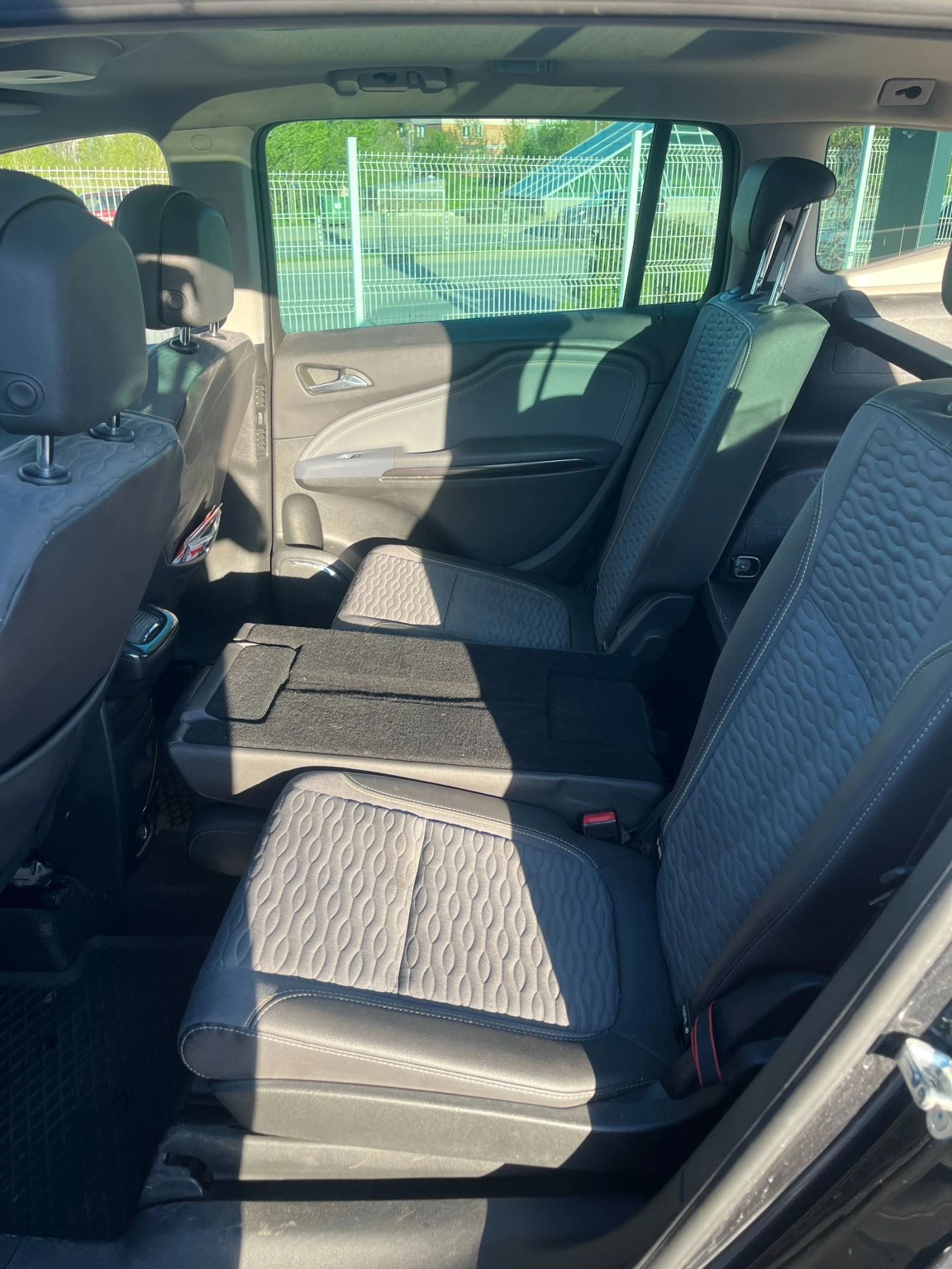 Opel Zafira, снимка 9 - Автомобили и джипове - 54400965