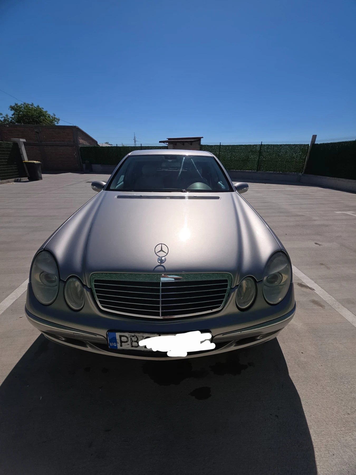 Mercedes-Benz E 320