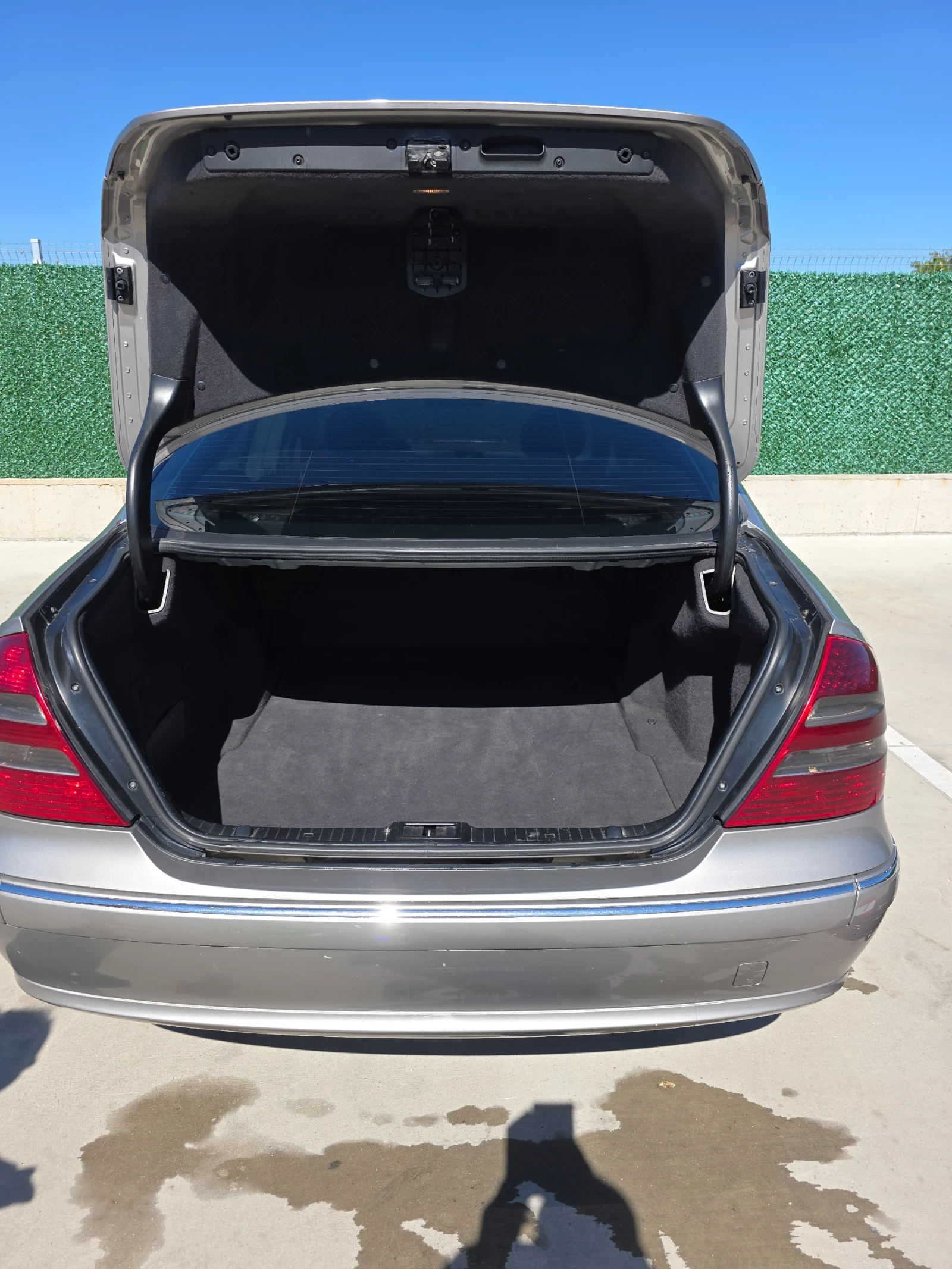 Mercedes-Benz E 320, снимка 10 - Автомобили и джипове - 54900300
