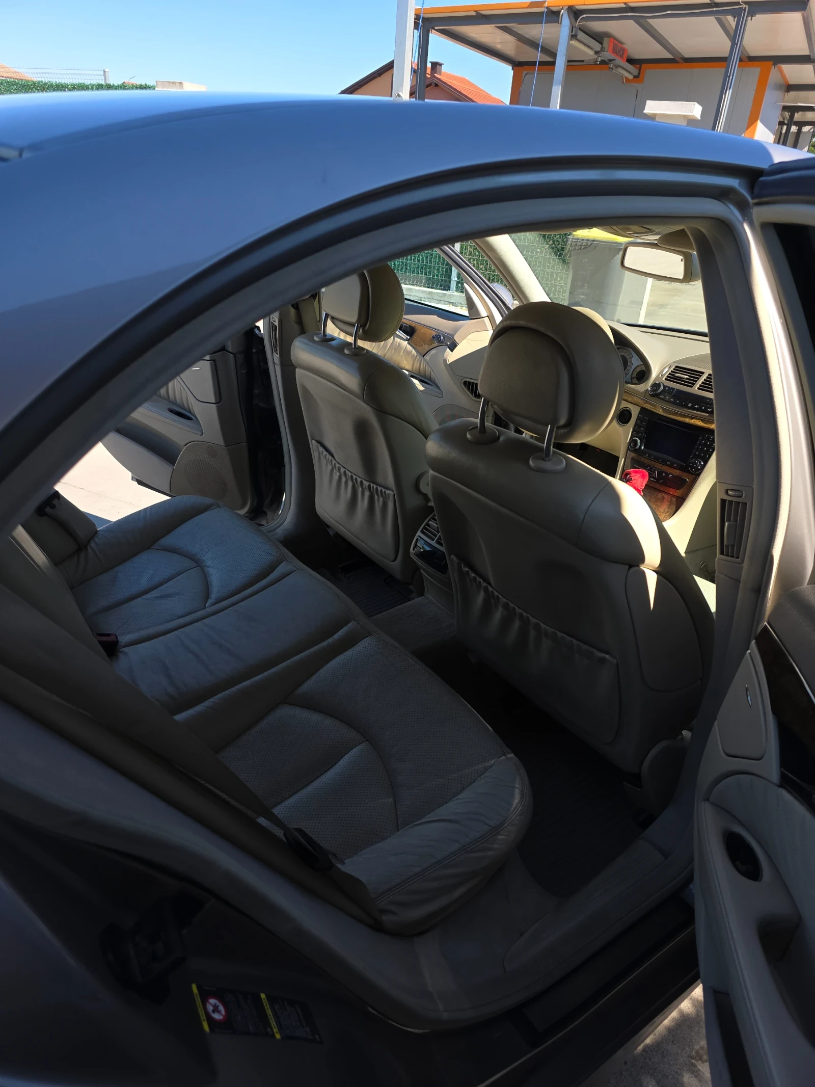 Mercedes-Benz E 320, снимка 13 - Автомобили и джипове - 54900300