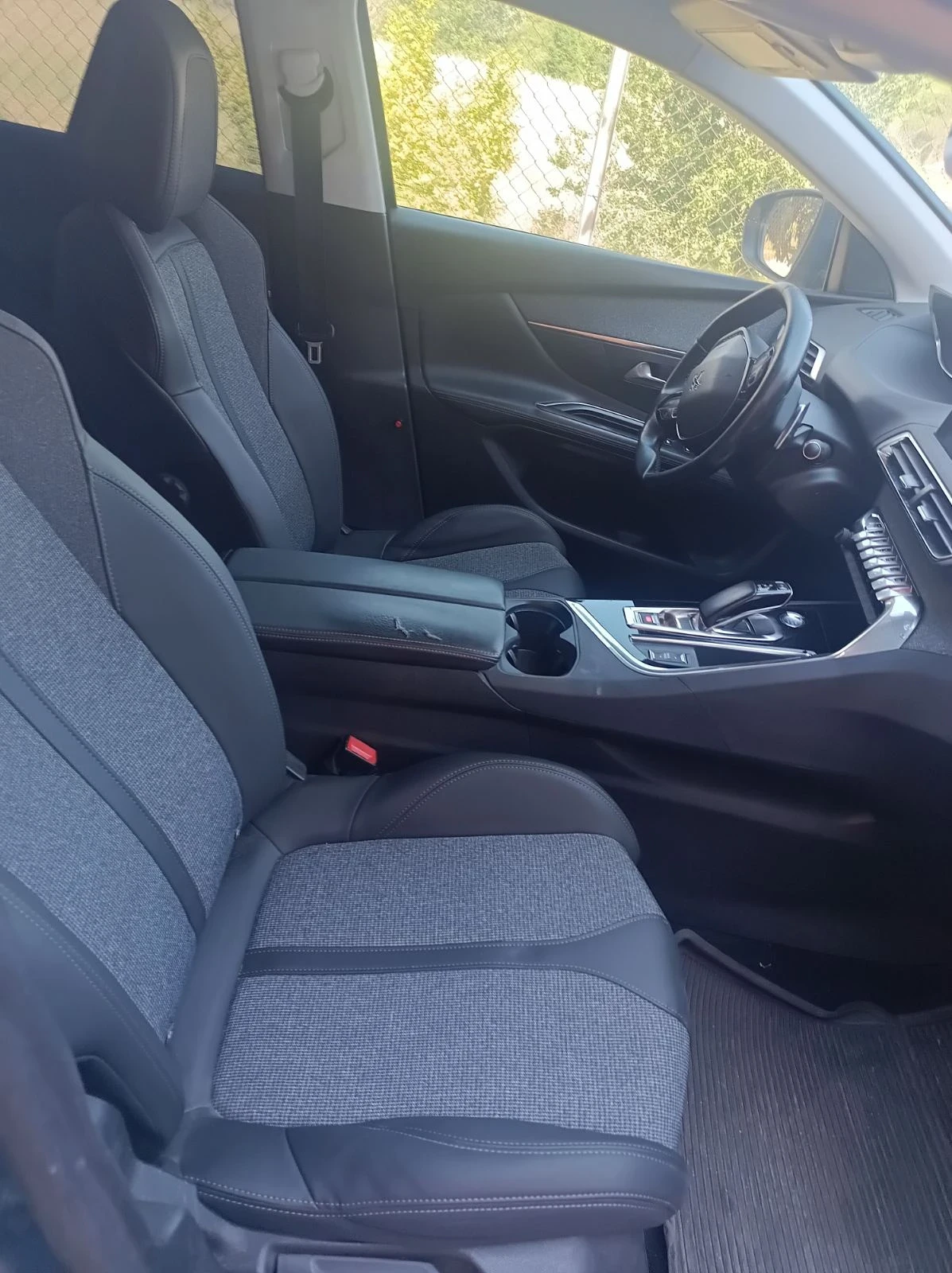 Peugeot 3008 Плъгинг хибрид , снимка 4 - Автомобили и джипове - 55051793