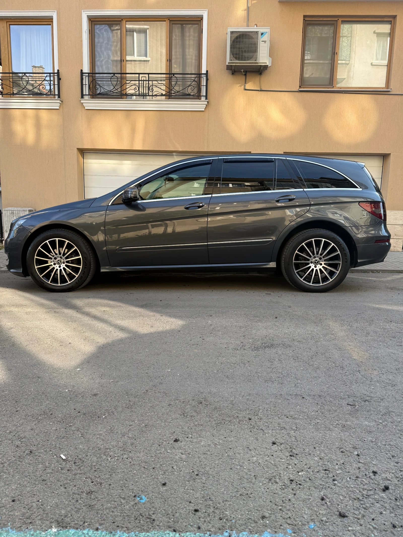 Mercedes-Benz R 350 7местен, AIRMATIK, 4MATIC, снимка 7 - Автомобили и джипове - 55144945