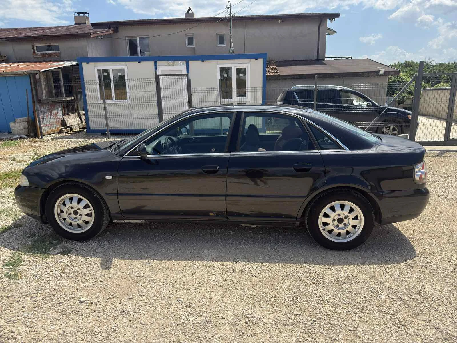 Audi A4 1.9 TDI 116к.с, снимка 3 - Автомобили и джипове - 55165848