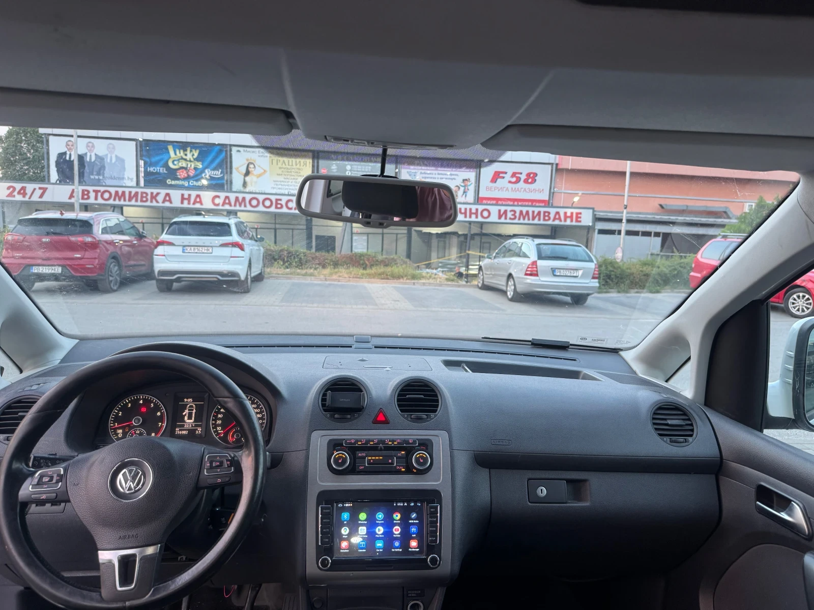 VW Caddy Maxi Bifuel, снимка 10 - Автомобили и джипове - 55210835