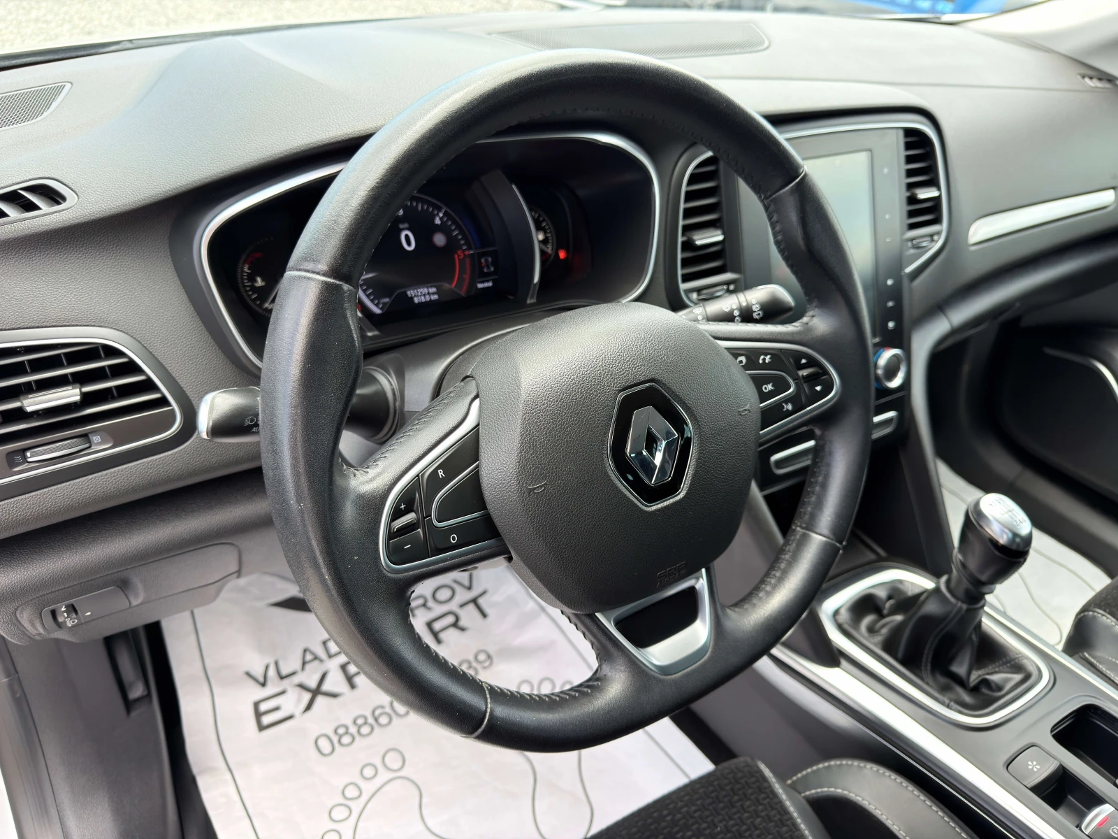Renault Megane 1.5d E6B / INTENS / РЕАЛНИ КМ / 1-Собственик, снимка 13 - Автомобили и джипове - 55233405