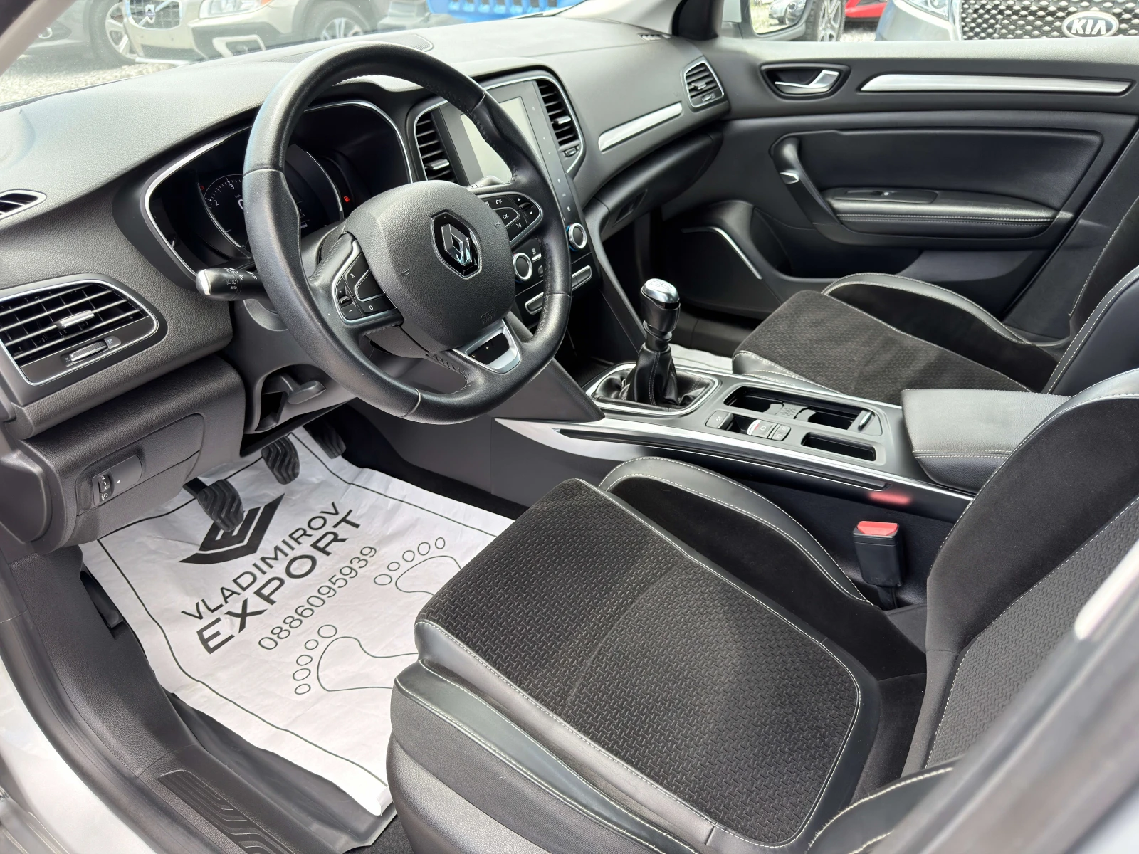 Renault Megane 1.5d E6B / INTENS / РЕАЛНИ КМ / 1-Собственик, снимка 6 - Автомобили и джипове - 55233405