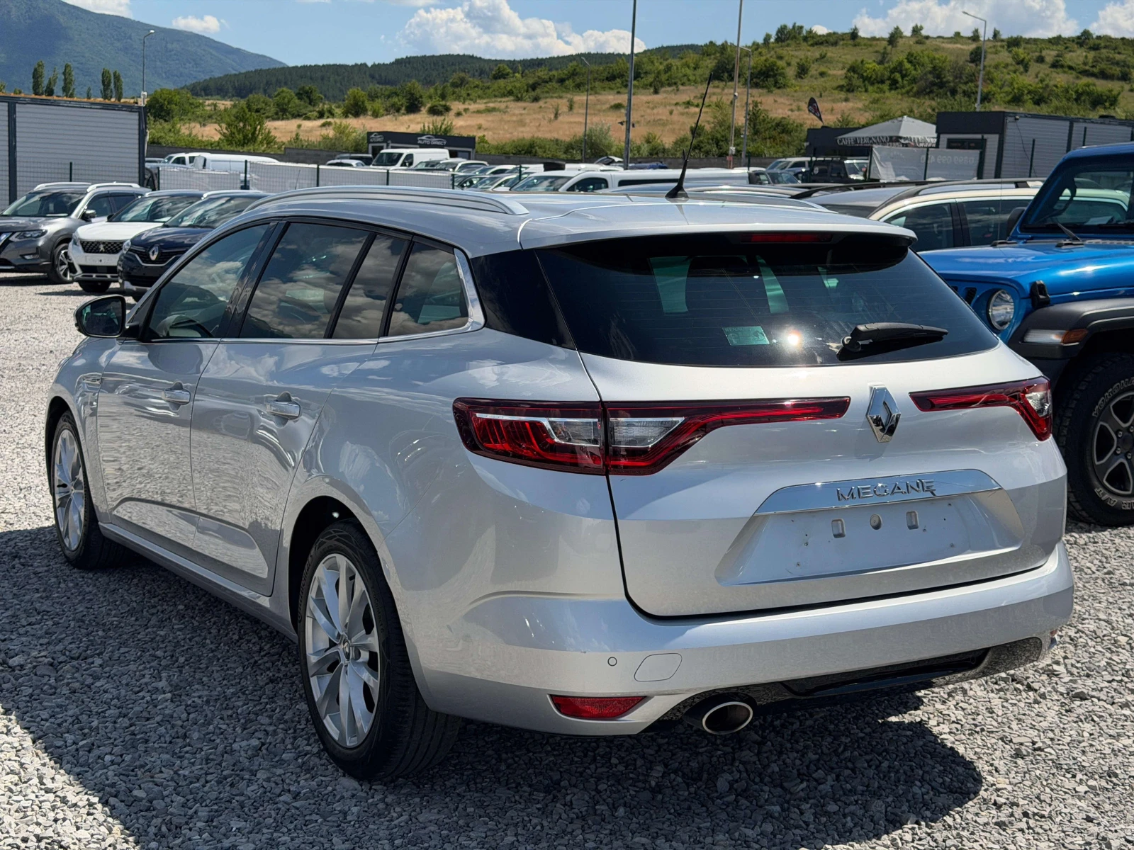 Renault Megane 1.5d E6B / INTENS / РЕАЛНИ КМ / 1-Собственик, снимка 4 - Автомобили и джипове - 55233405
