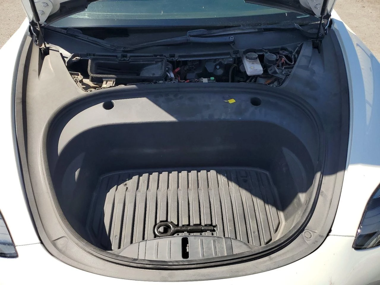 Tesla Model 3, снимка 11 - Автомобили и джипове - 55272143