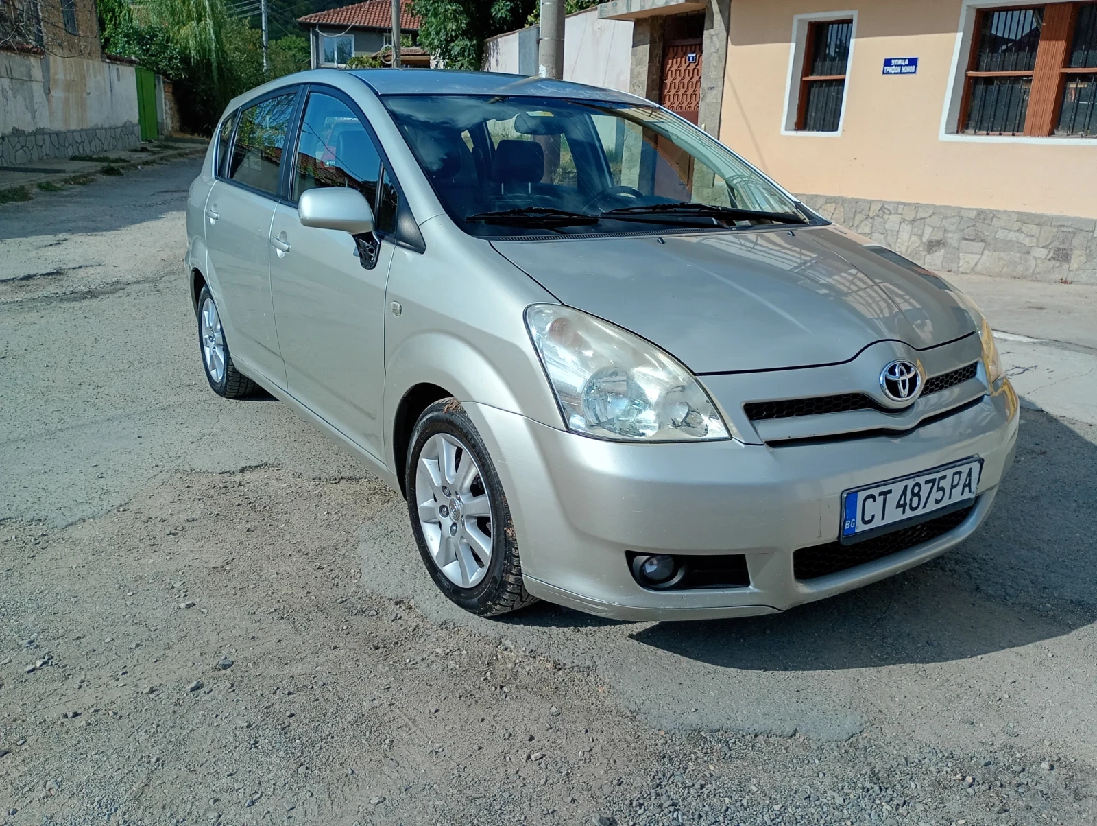 Toyota Corolla verso, снимка 2 - Автомобили и джипове - 55877214