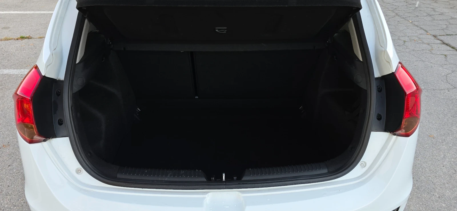 Kia Ceed 1.6 136hp FACELIFT, снимка 14 - Автомобили и джипове - 56125653