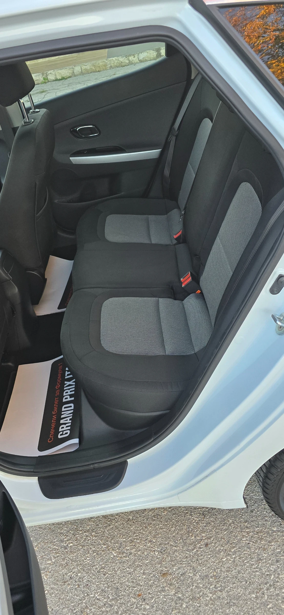 Kia Ceed 1.6 136hp FACELIFT, снимка 13 - Автомобили и джипове - 56125653