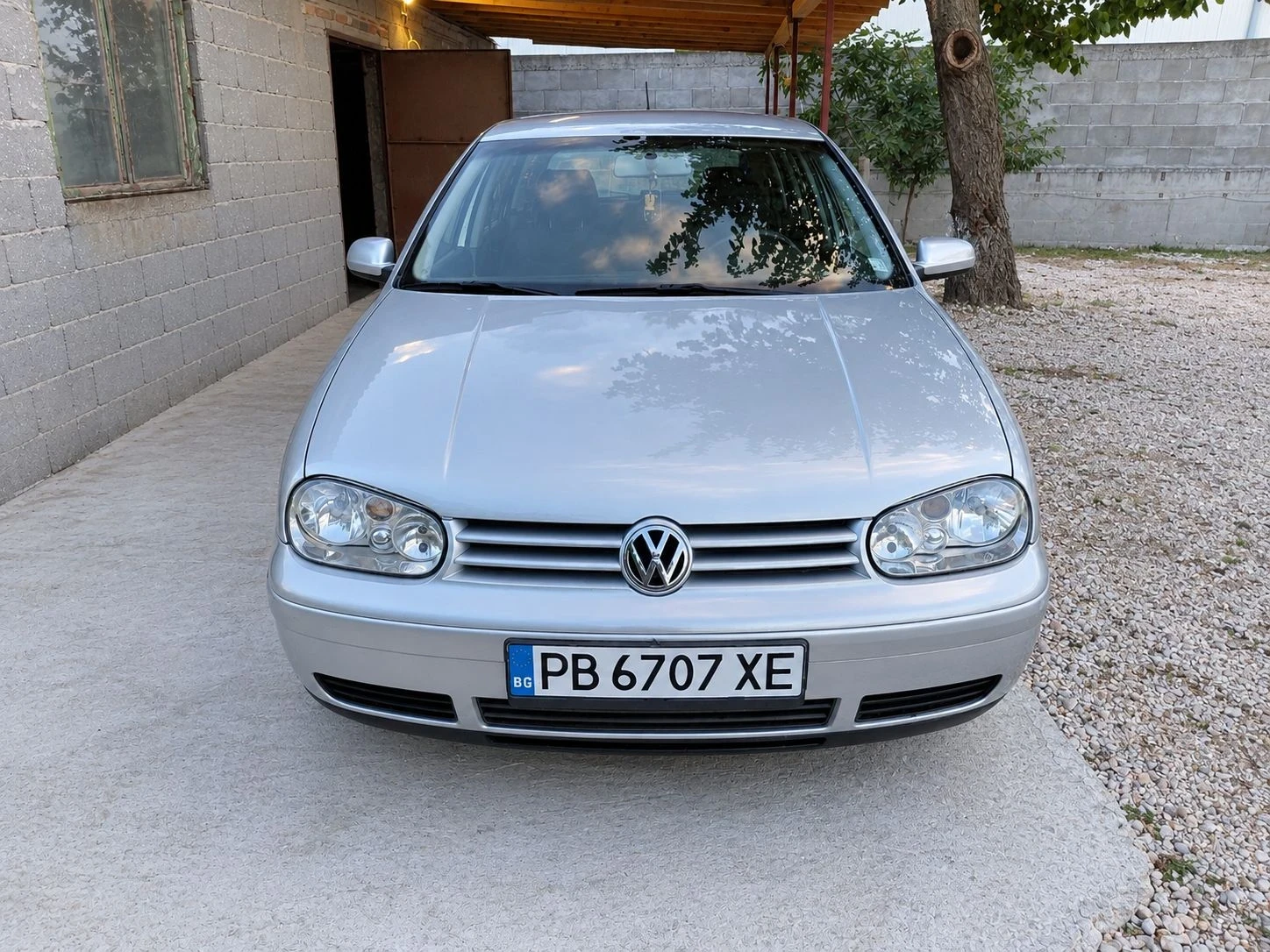 VW Golf
