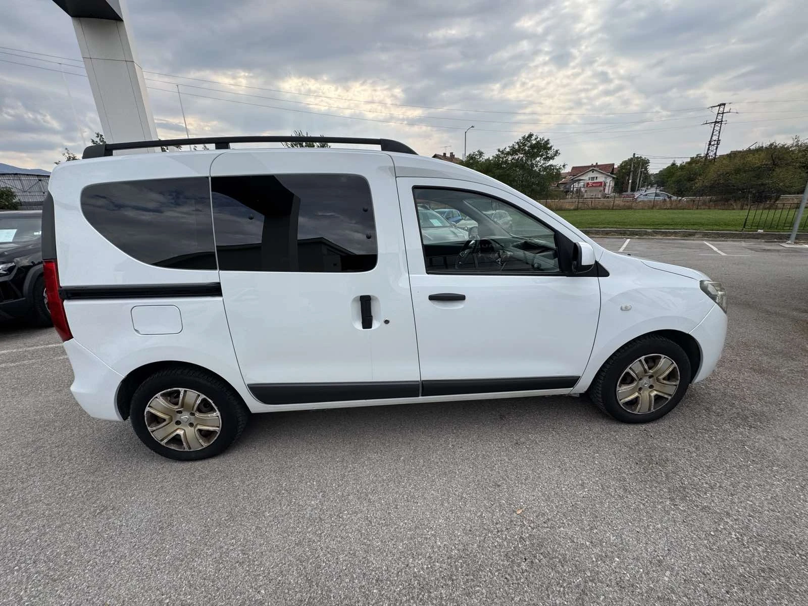 Dacia Dokker 1.5Dci N1 4+ 1, снимка 7 - Автомобили и джипове - 56295746