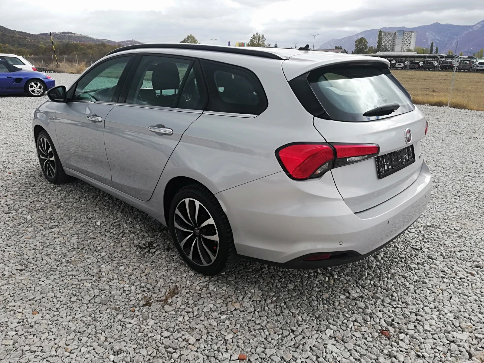 Fiat Tipo 1.6d avtomat navi kli, снимка 3 - Автомобили и джипове - 56677910