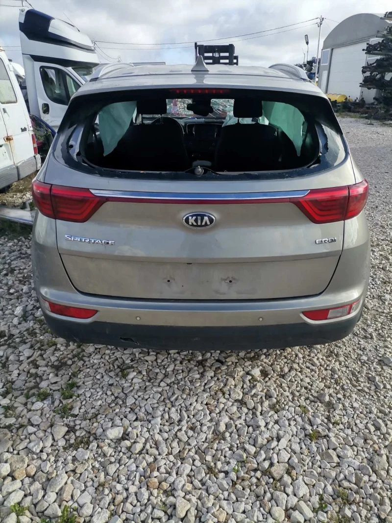 Kia Sportage 2.0 crd, снимка 1 - Автомобили и джипове - 47498617