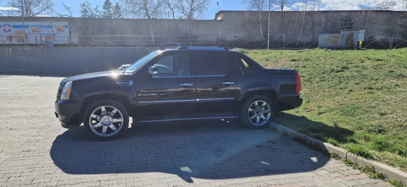 Cadillac Escalade EXT, снимка 3 - Автомобили и джипове - 52391392