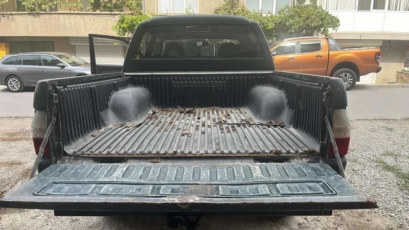 Mitsubishi L200 2, 5 TDI, снимка 7 - Автомобили и джипове - 52437108
