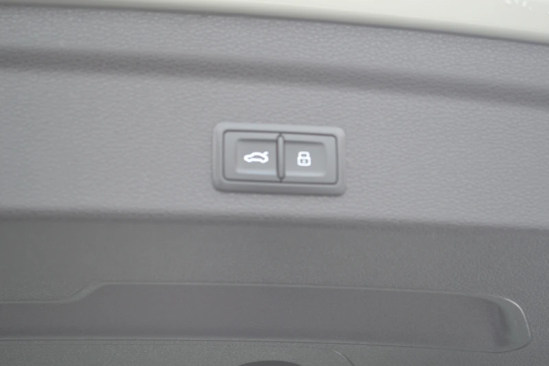 Audi Q3 Sportback 2.0TDI, снимка 7 - Автомобили и джипове - 51988504