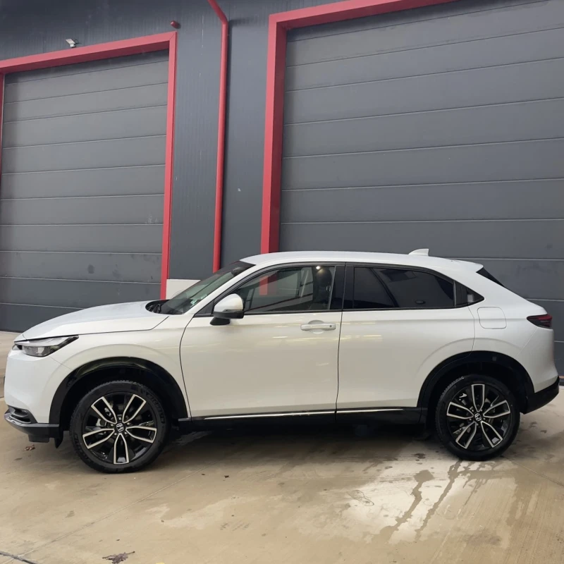 Honda Hr-v 1.5 Hybrid Advance, снимка 8 - Автомобили и джипове - 52331679