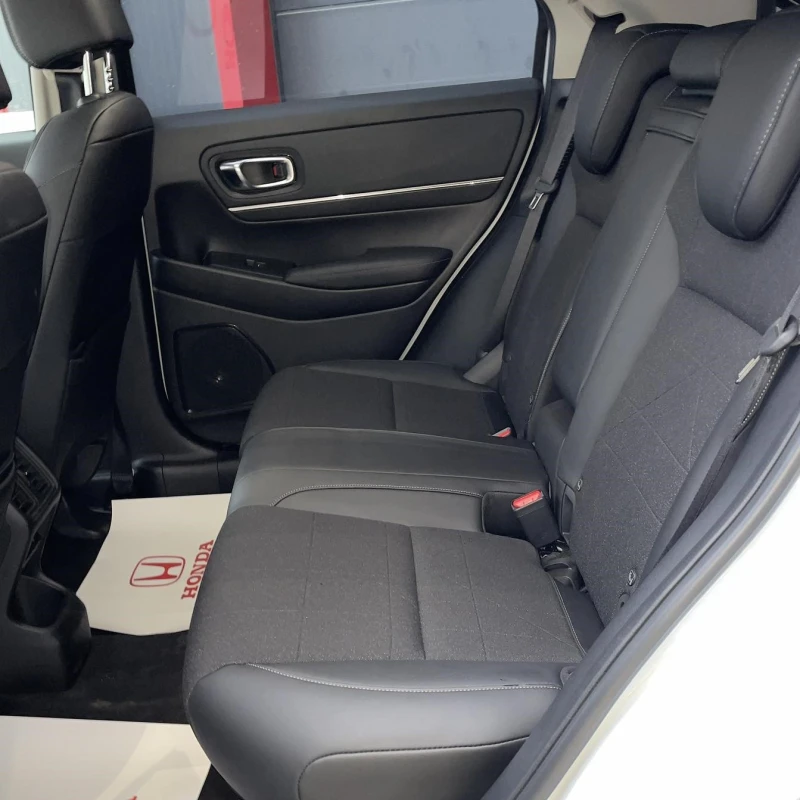 Honda Hr-v 1.5 Hybrid Advance, снимка 17 - Автомобили и джипове - 52331679