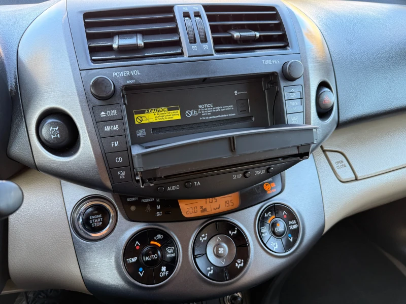 Toyota Rav4 EXECUTIVE* 4х4* 150кс* AВТОМАТИК* ДИЗЕЛ* В ГАРАЖ , снимка 9 - Автомобили и джипове - 52508013