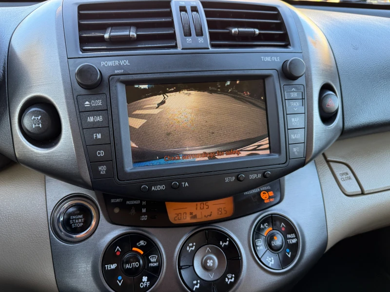 Toyota Rav4 EXECUTIVE* 4х4* 150кс* AВТОМАТИК* ДИЗЕЛ* В ГАРАЖ , снимка 8 - Автомобили и джипове - 52508013