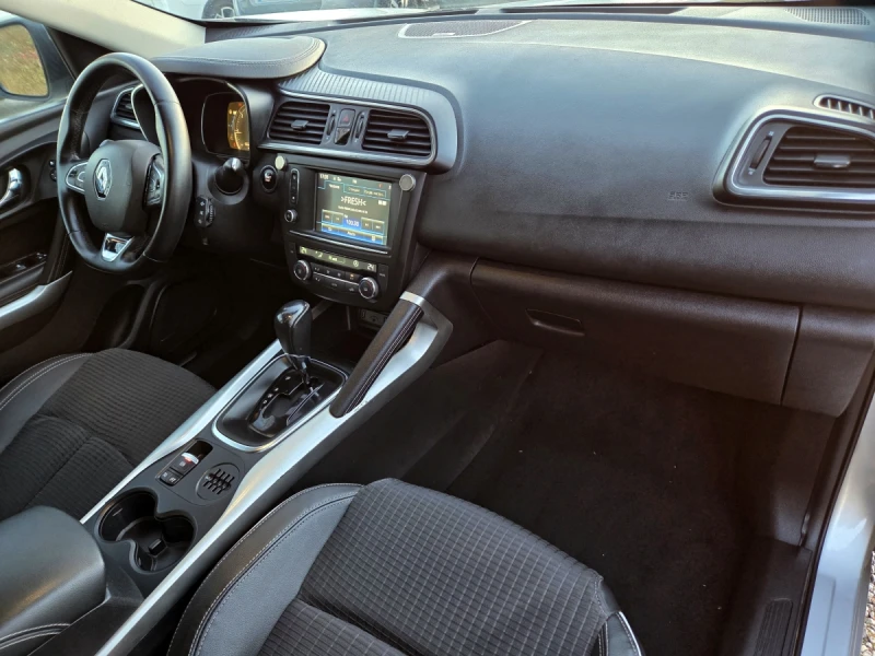 Renault Kadjar 1.5dCi BOSE АВТОМАТИК/CAMERA/NAVI/EURO 6B, снимка 13 - Автомобили и джипове - 53195784