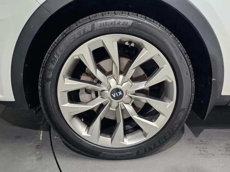 Kia Sorento Diesel 2.2 2Wd Noblesse, снимка 5 - Автомобили и джипове - 56118909