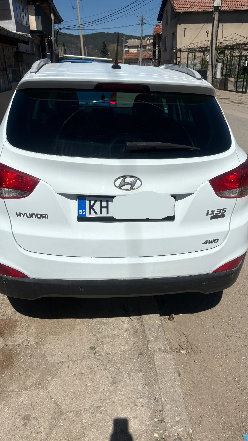 Hyundai IX35 2.0 - изображение 2