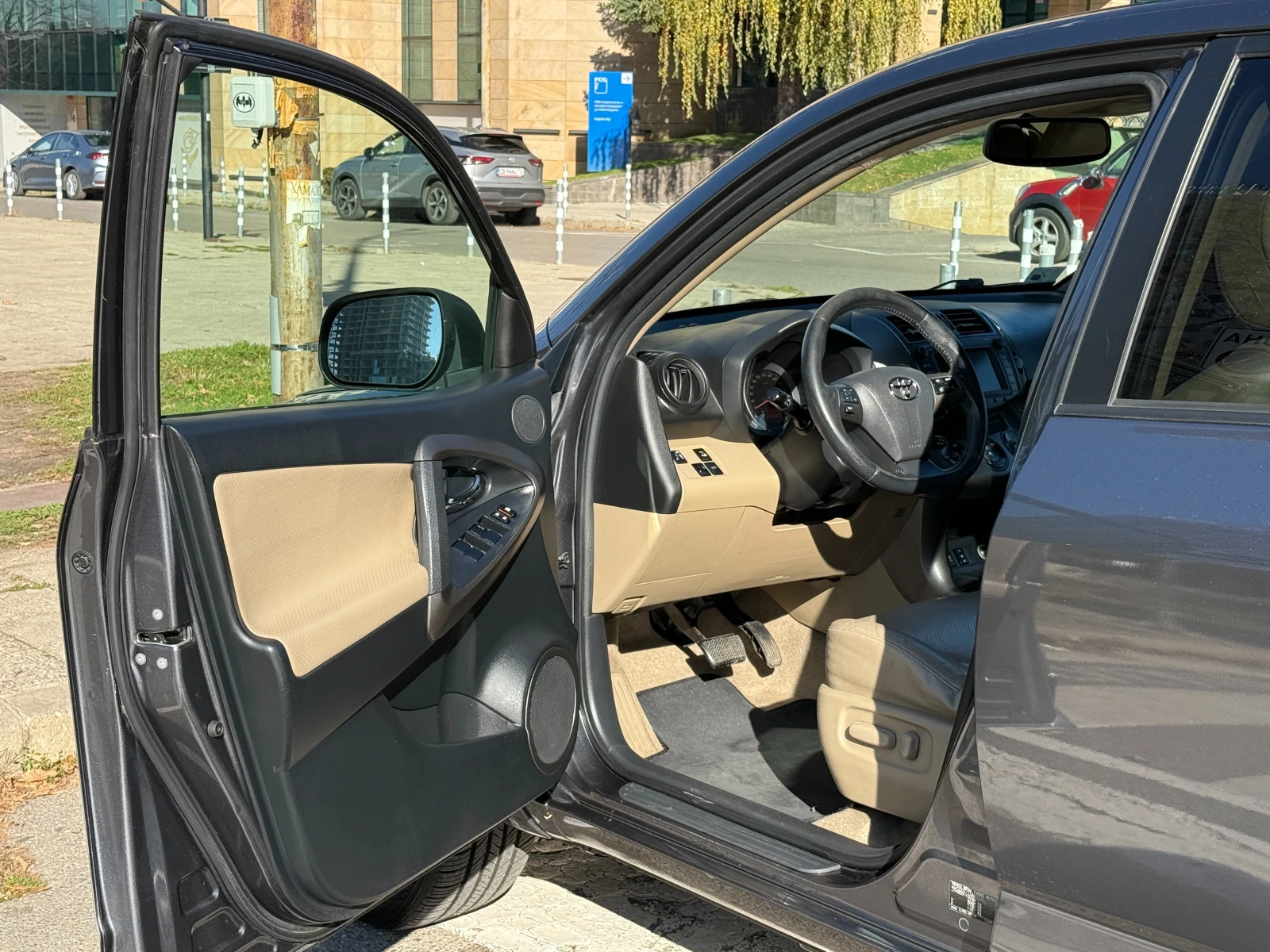 Toyota Rav4 EXECUTIVE* 44* 150* A* *    | Mobile.bg   11