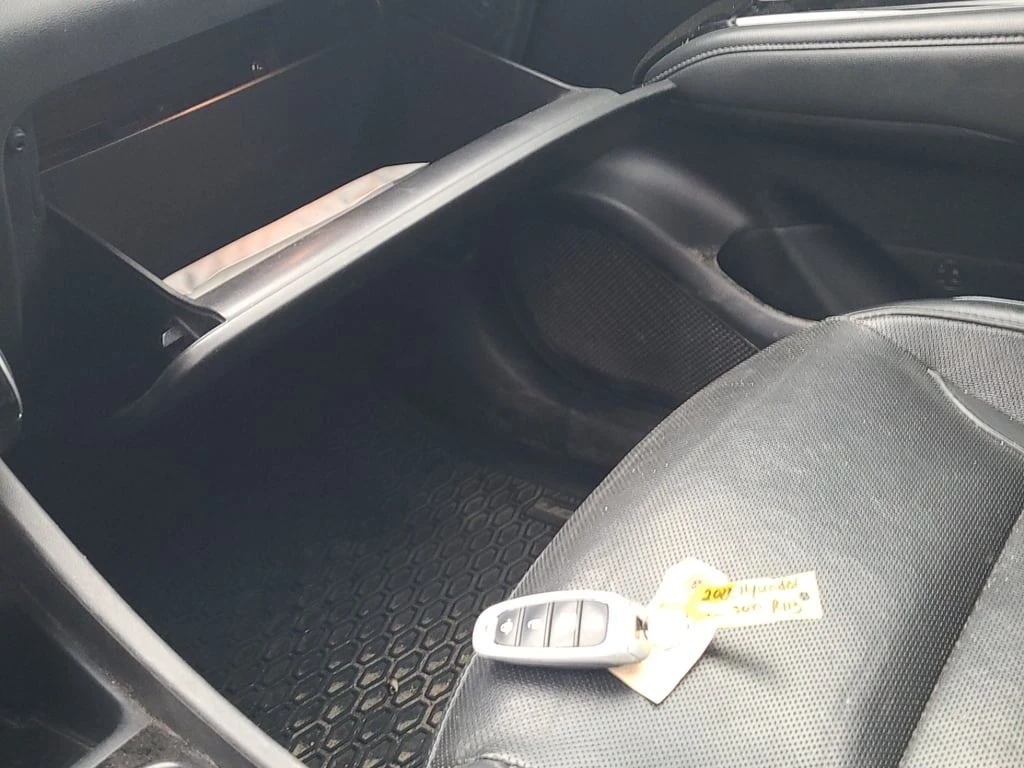 Hyundai Tucson * URBAN EDITION * CARFAX *  - изображение 8