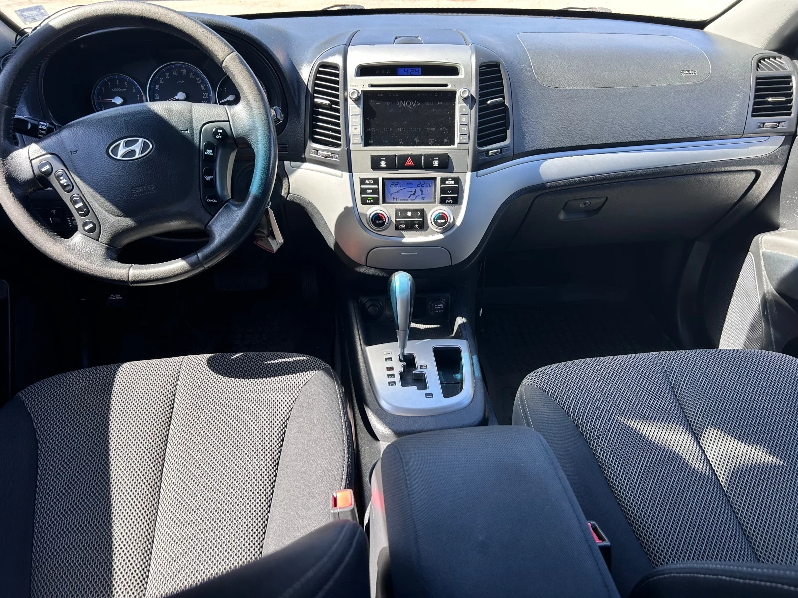 Hyundai Santa fe 2, 7 Газ/бензин Автомат 4х4, снимка 15 - Автомобили и джипове - 54137045