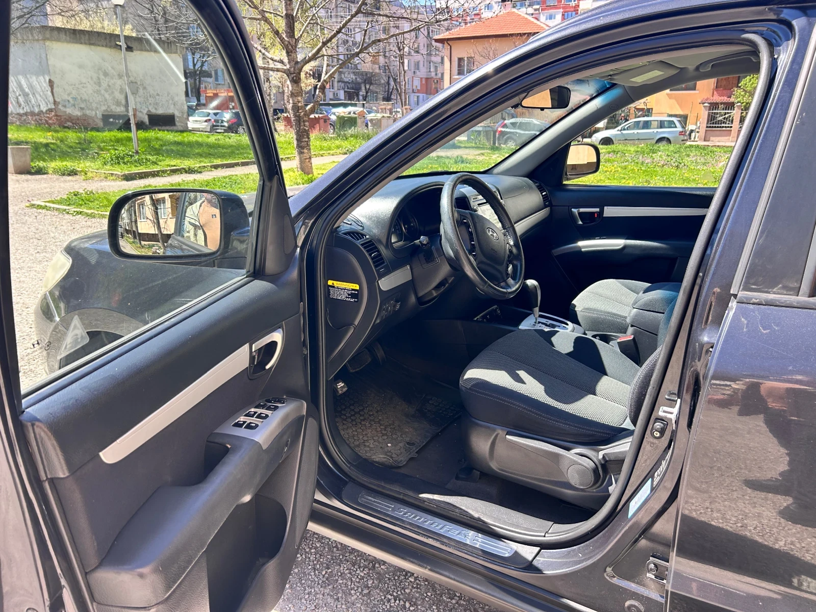 Hyundai Santa fe 2, 7 Газ/бензин Автомат 4х4, снимка 7 - Автомобили и джипове - 54137045