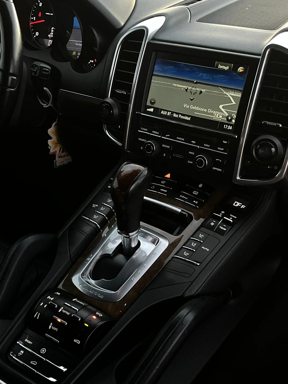 Porsche Cayenne 3.0 Diesel, снимка 11 - Автомобили и джипове - 54382463