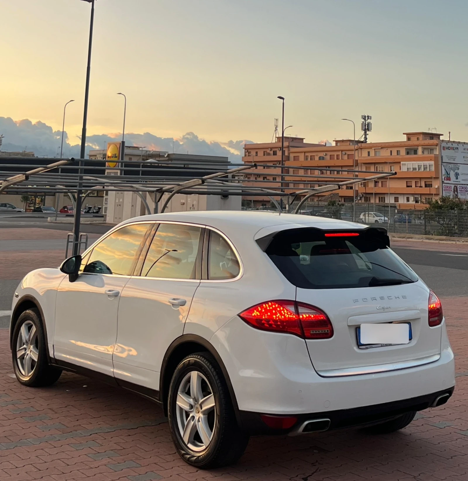 Porsche Cayenne 3.0 Diesel, снимка 4 - Автомобили и джипове - 54382463