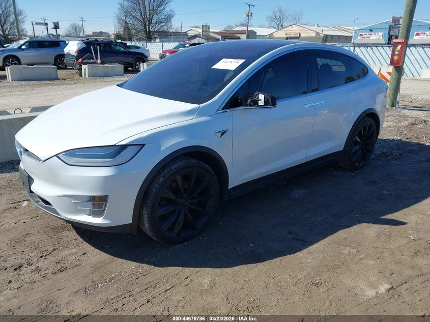 Tesla Model X Long Range Dual Motor All-Wheel Drive/Long Range P, снимка 2 - Автомобили и джипове - 55145838