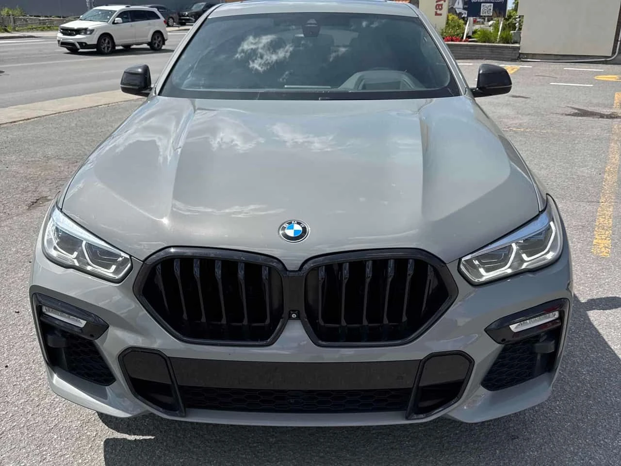 BMW X6 xDrive40i | LASER | 360 | ПАНОРАМА, снимка 2 - Автомобили и джипове - 55400985