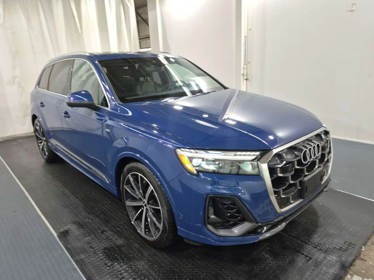 Audi Q7  S-LINE TECHNIK / MATRIX / 360 / DISTRONIC / ОБДУХ, снимка 2 - Автомобили и джипове - 55402632