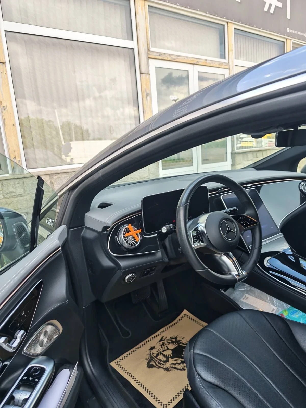 Mercedes-Benz EQE, снимка 12 - Автомобили и джипове - 56656045