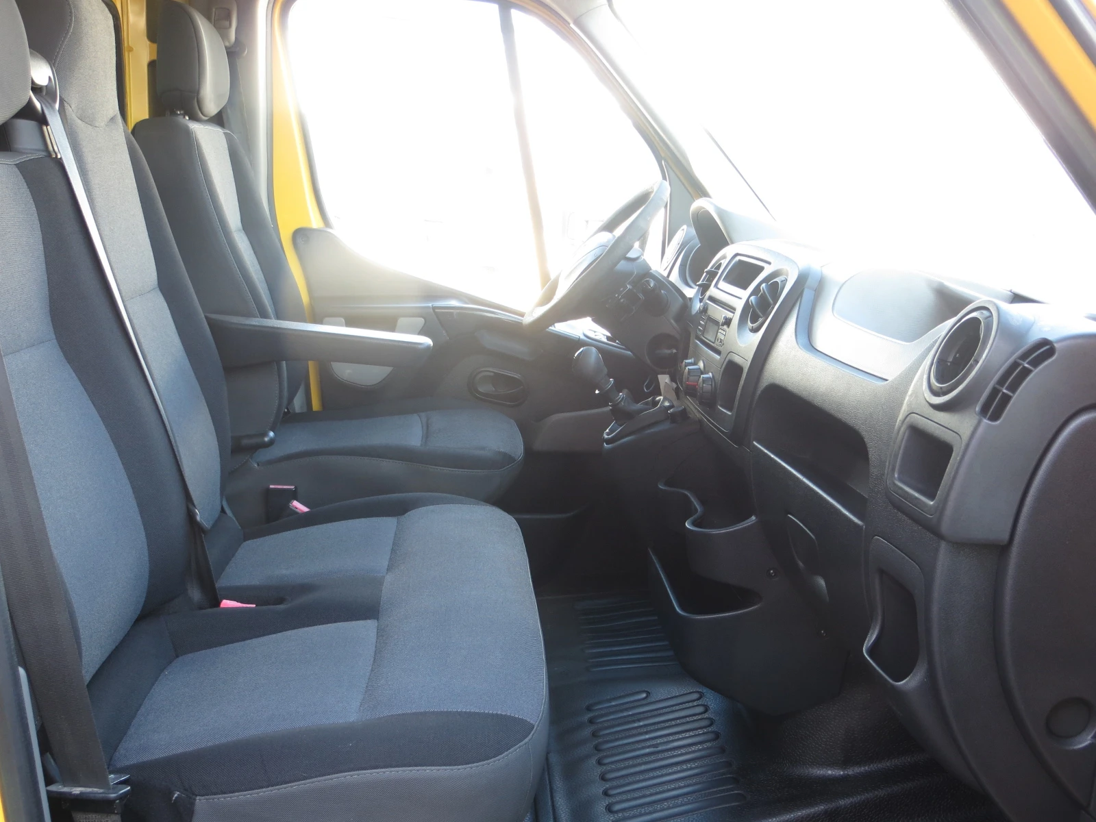 Renault Master 2.3 DCI Фургон с падащ борд - изображение 10
