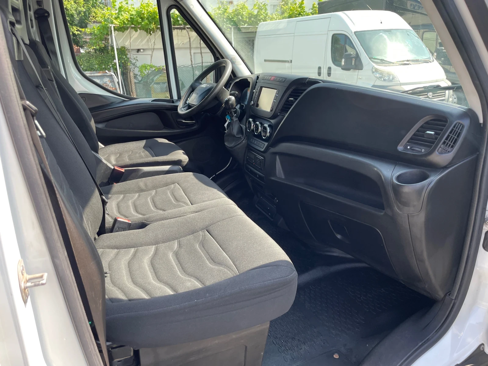 Iveco Daily 35S17 3.0 170k.c. Euro5 XXL - изображение 10