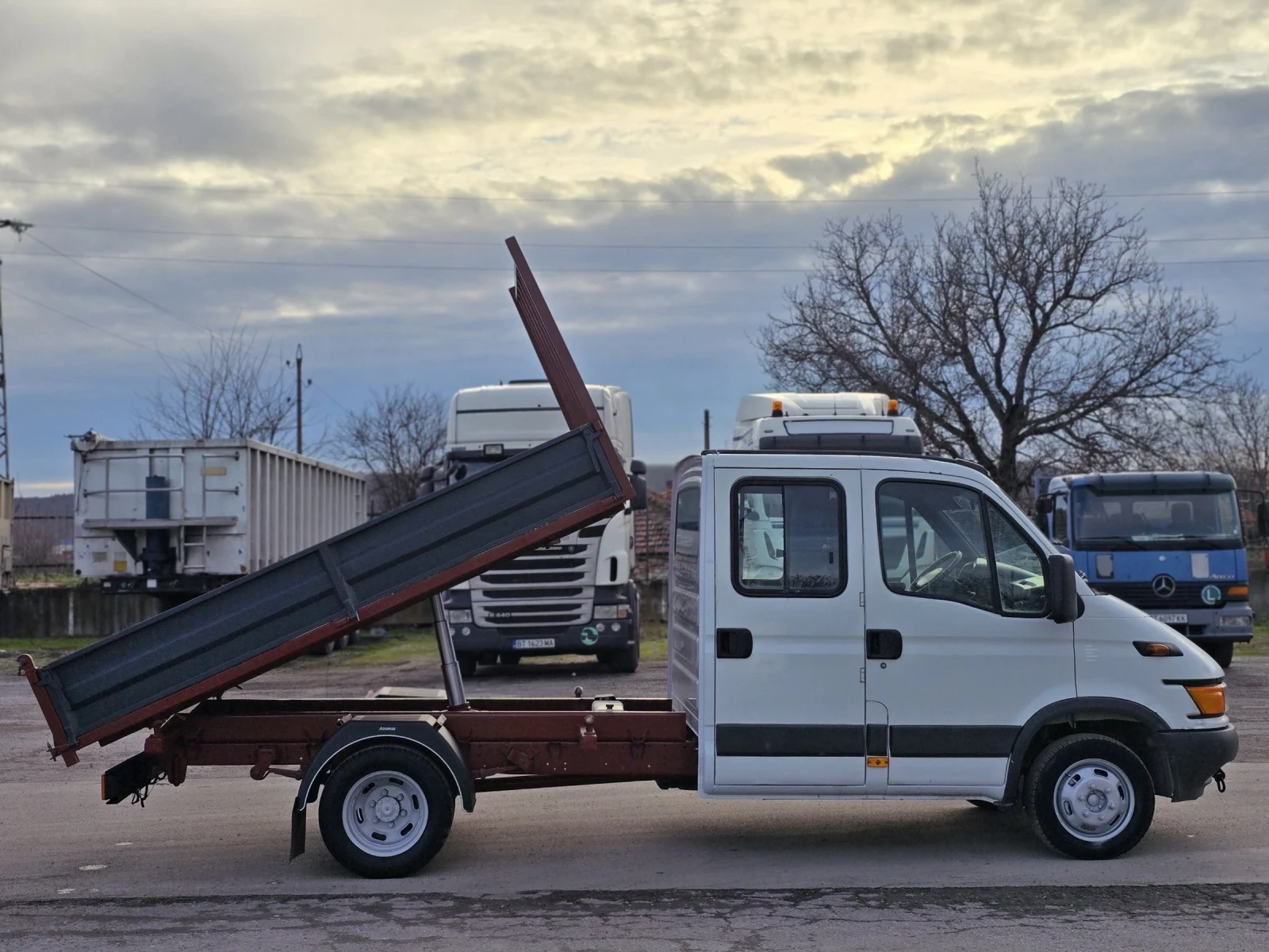 Iveco Daily 40C13 ТРИСТРАНЕН САМОСВАЛ , снимка 6 - Бусове и автобуси - 53878162