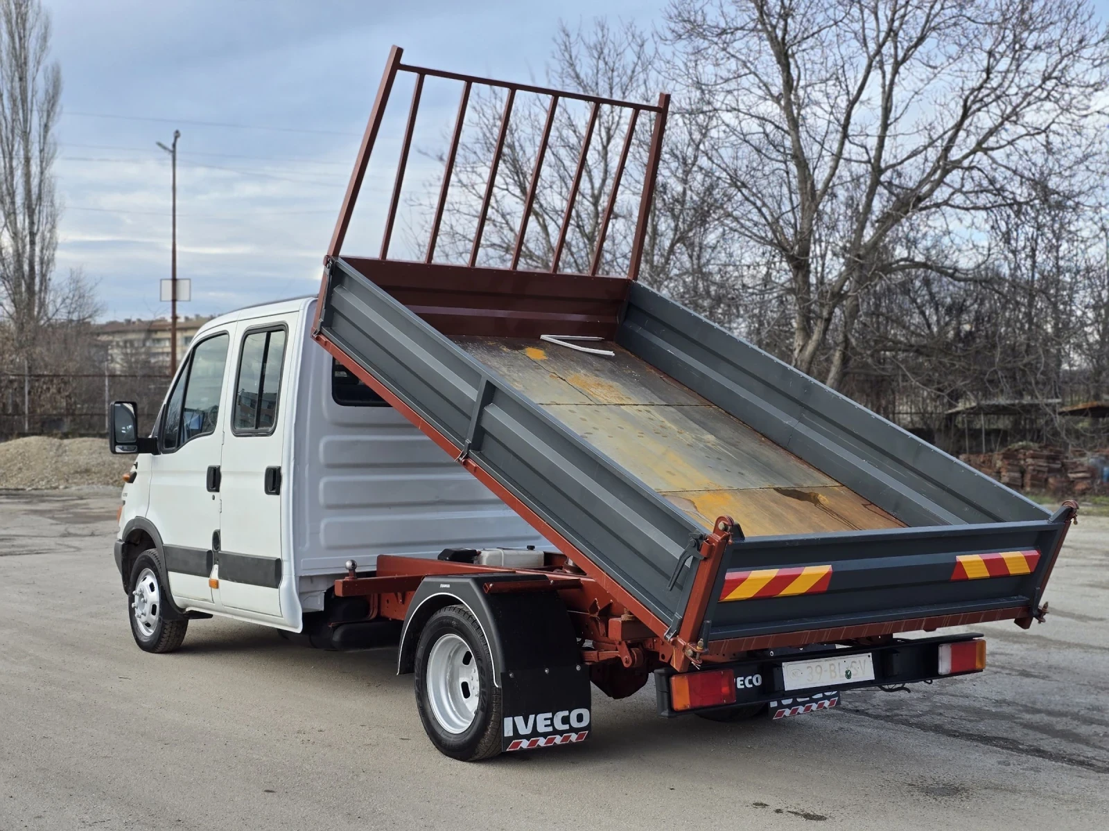 Iveco Daily 40C13 ТРИСТРАНЕН САМОСВАЛ , снимка 3 - Бусове и автобуси - 53878162