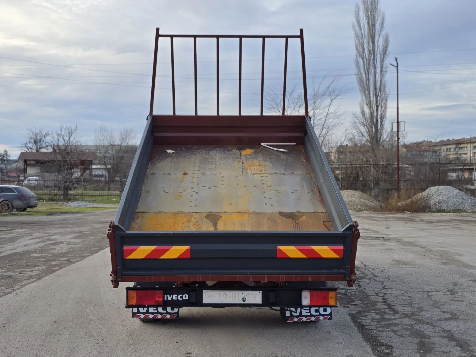 Iveco Daily 40C13 ТРИСТРАНЕН САМОСВАЛ , снимка 4 - Бусове и автобуси - 53878162