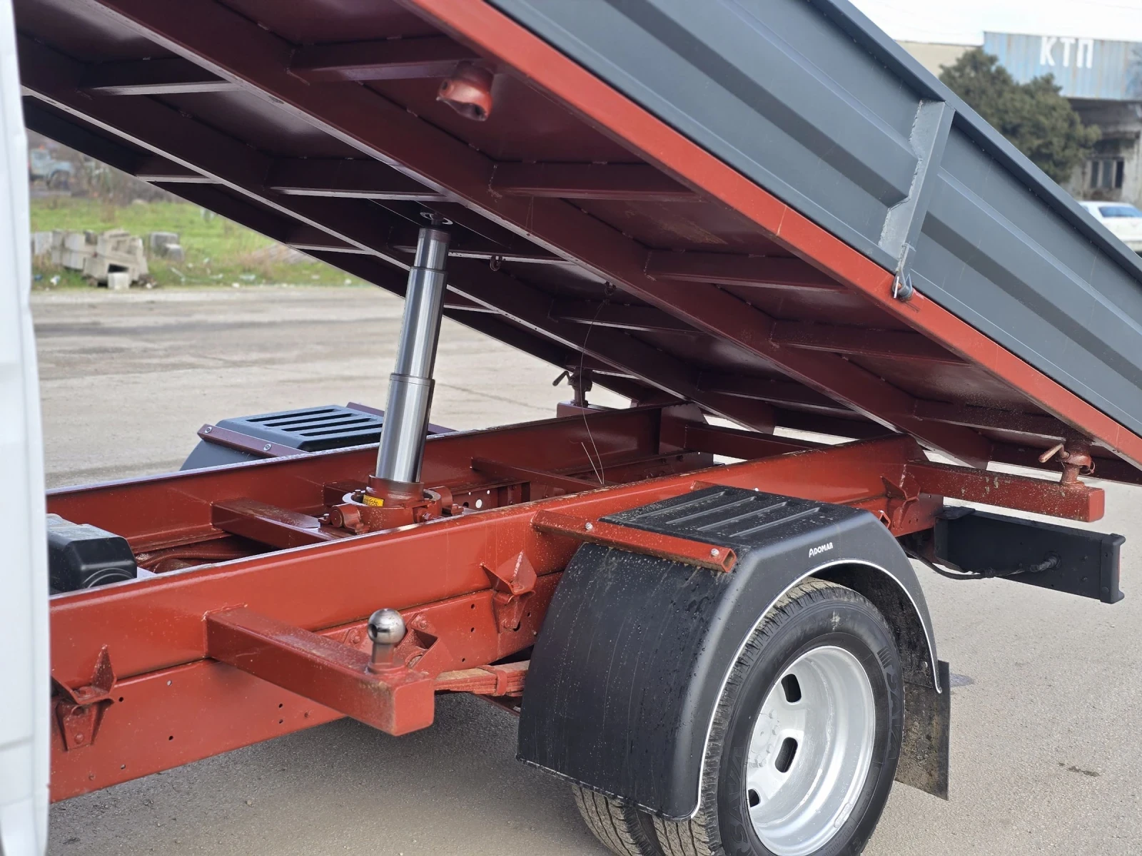 Iveco Daily 40C13 ТРИСТРАНЕН САМОСВАЛ , снимка 12 - Бусове и автобуси - 53878162