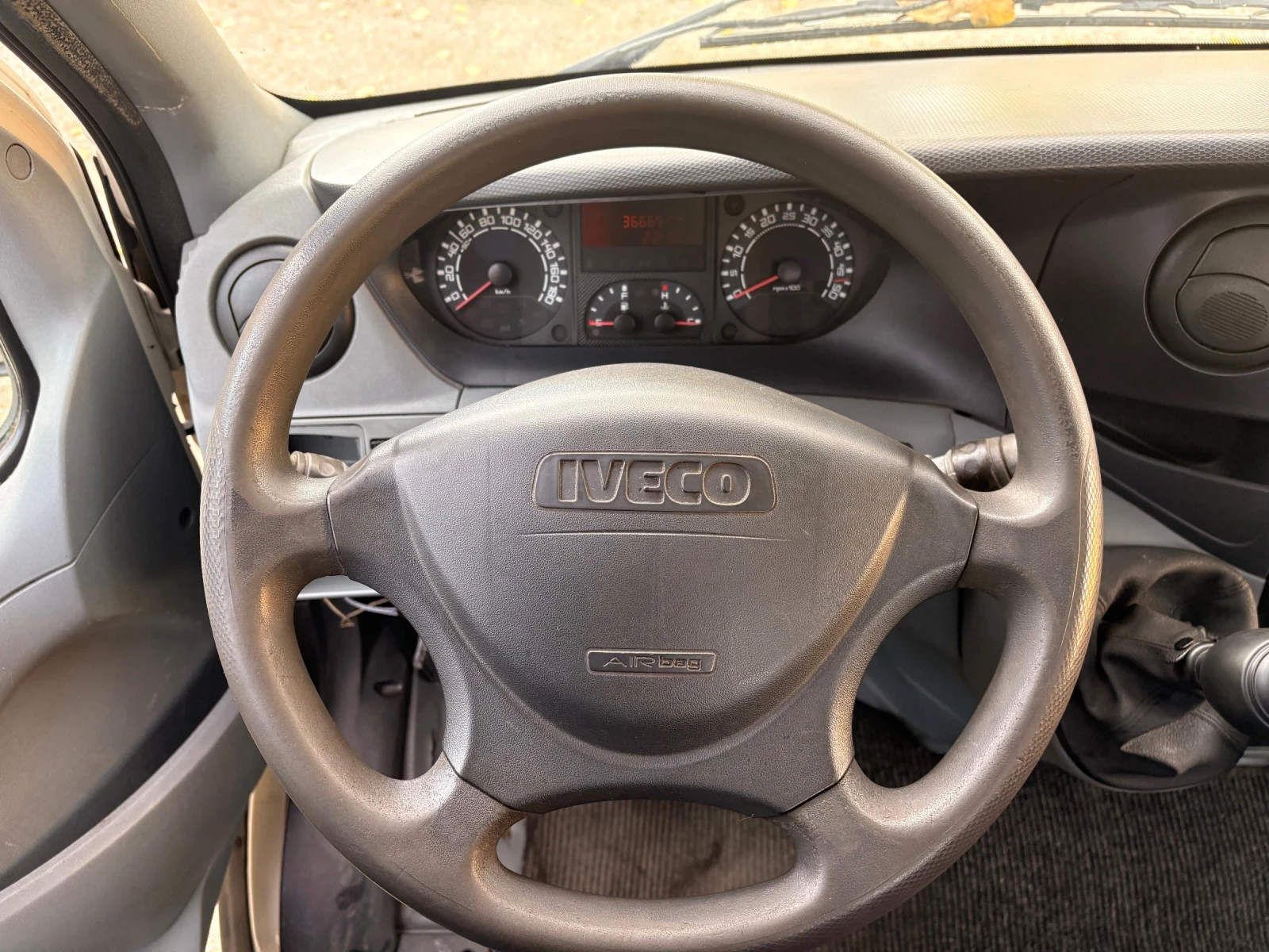 Iveco Daily 40C18, снимка 16 - Бусове и автобуси - 56520615