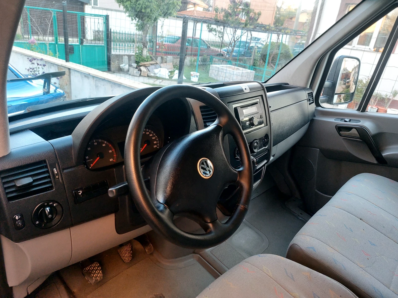 VW Crafter, снимка 4 - Бусове и автобуси - 56601612