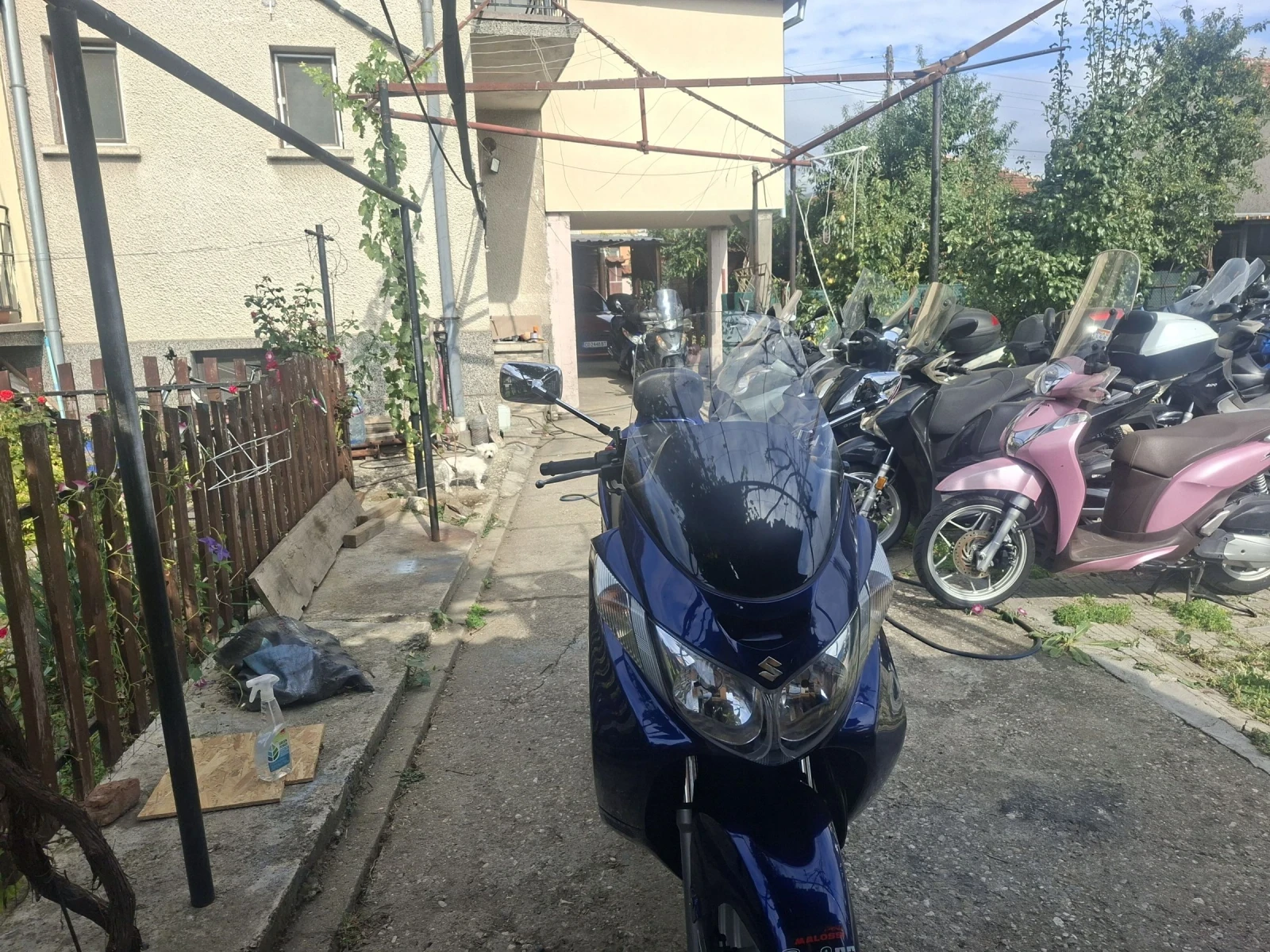 Suzuki Burgman 400ie 2006год. Много запазен.  - изображение 2