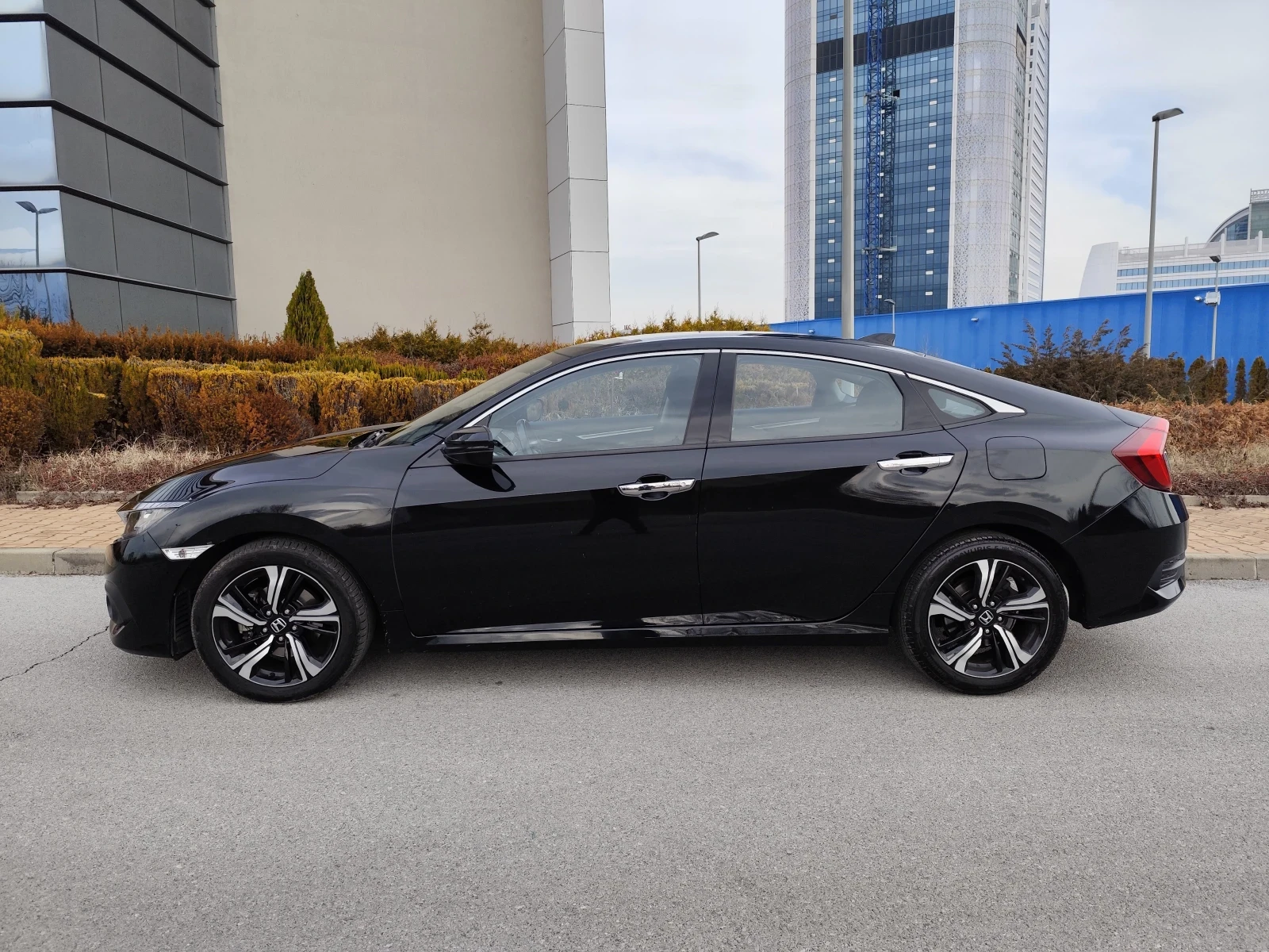 ���� � ������ 225/45R17 �� Honda Civic | Mobile.bg � ����������� 12