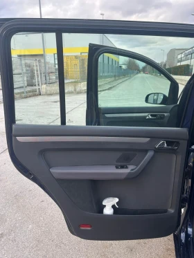 VW Touran 1.9 PD AVQ 6ск. Малкият данък, снимка 10